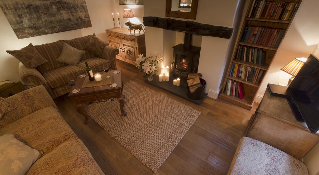 Blue Bell Cottage Ollerton Rum bild